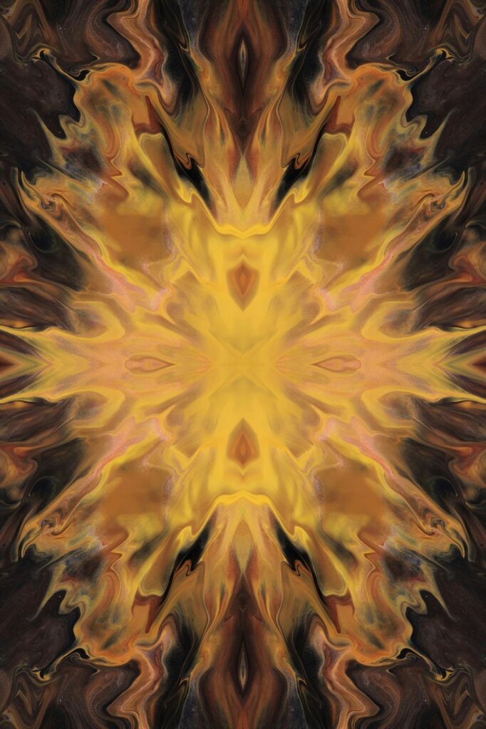 splash-unth-susan-w-FImyznF5ccA-unsp.jpg